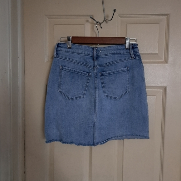 Old navy Jean skirt size 2 /$25 - Picture 2 of 4